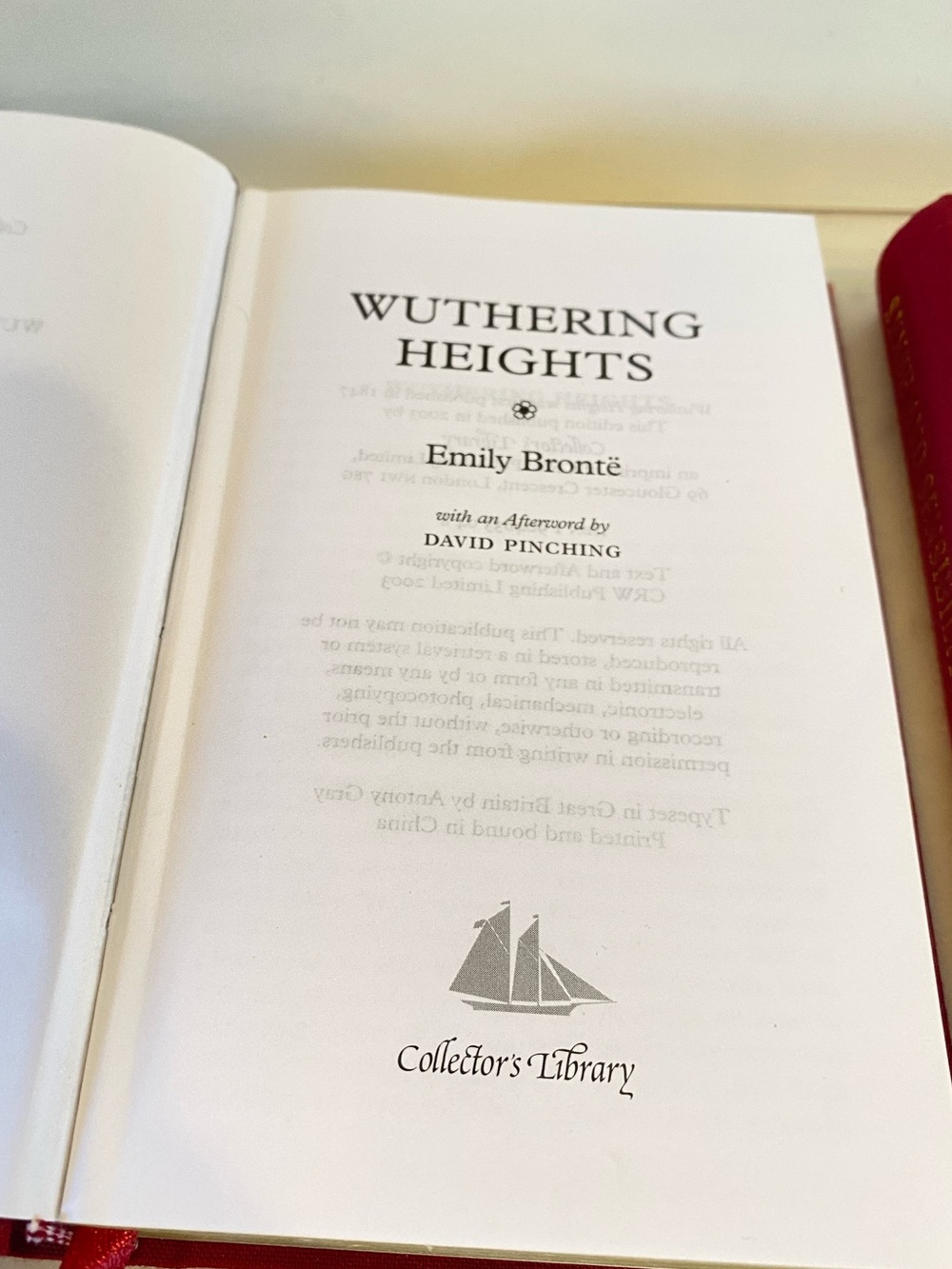 Collectors Library Set Of 2 Brontë Sisters Books Pocket Sized Red Fabric Bound - Picture 4 of 15